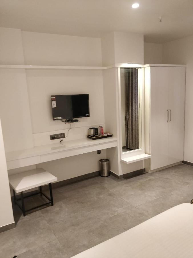 Hotel My Home Residency นาสิก ภายนอก รูปภาพ