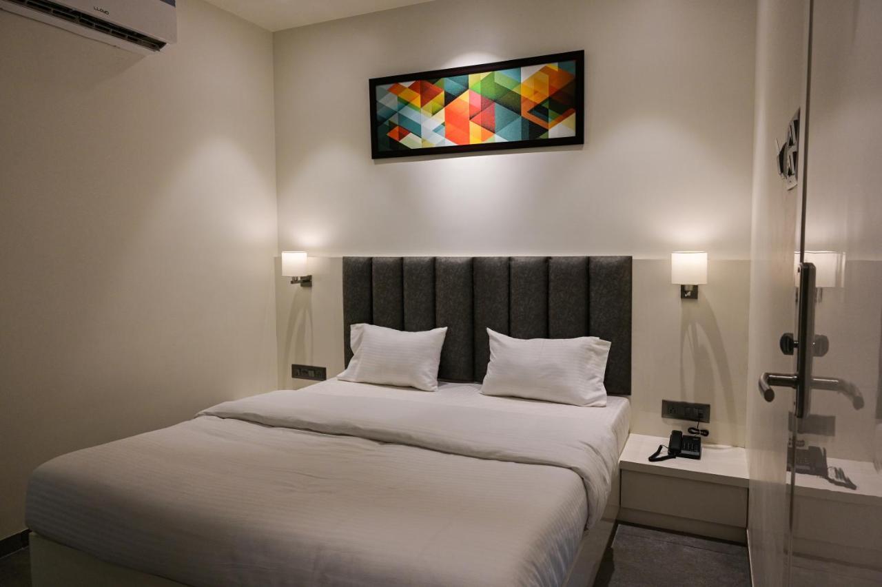 Hotel My Home Residency นาสิก ภายนอก รูปภาพ